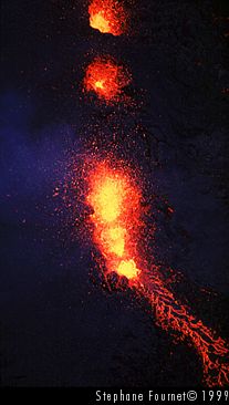 Coulee du cratere dans la nuit du 19 Juillet 99